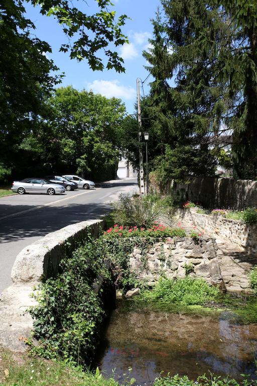 Saint Graal Bed and Breakfast Chamant Buitenkant foto