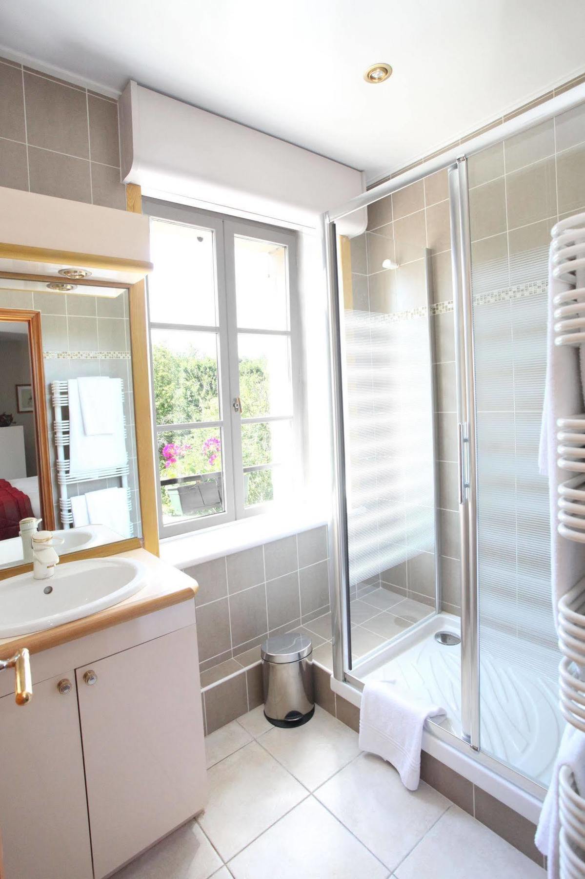 Saint Graal Bed and Breakfast Chamant Buitenkant foto